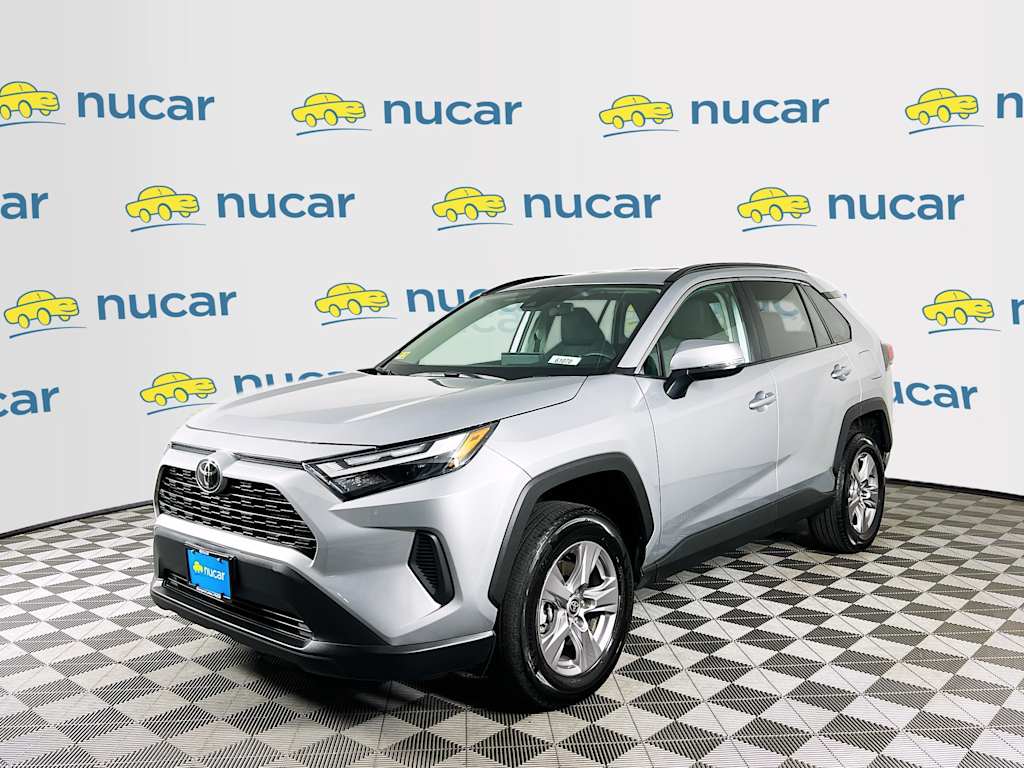 2025 Toyota RAV4 — photo 3