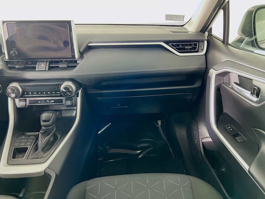 2025 Toyota RAV4 — photo 22