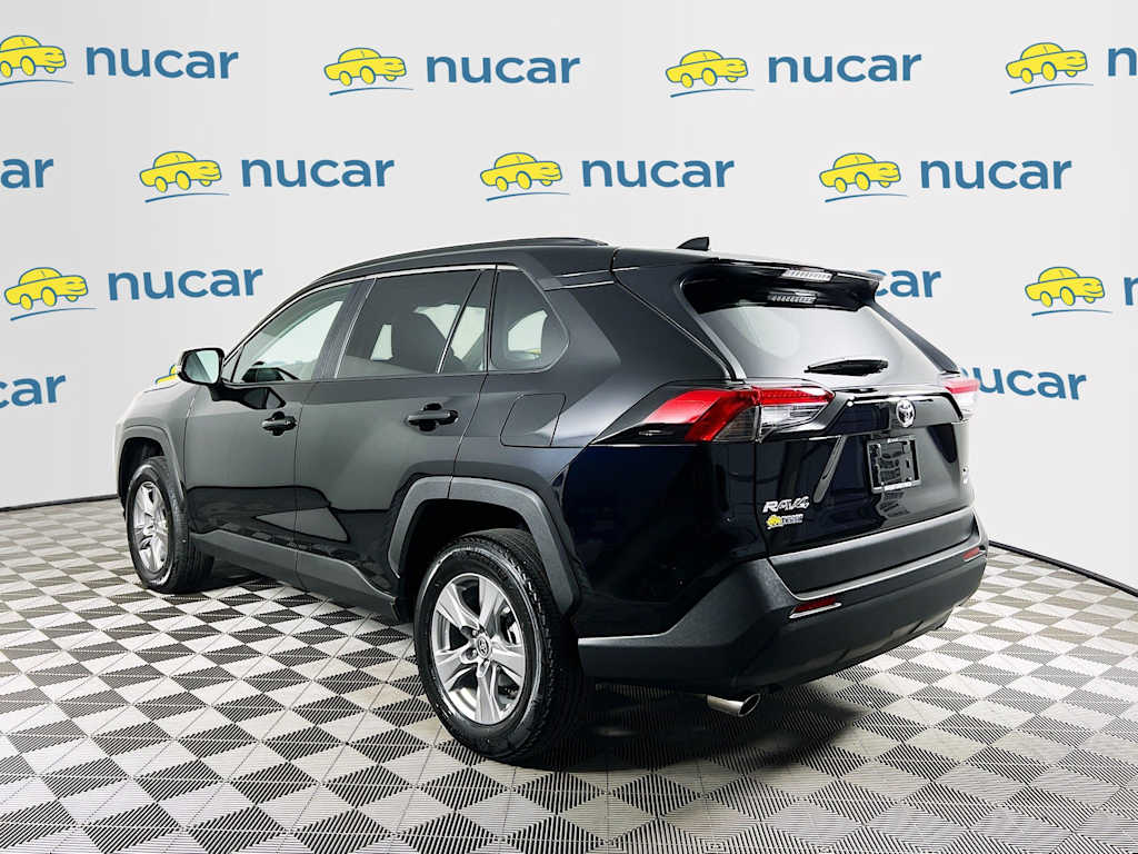 2025 Toyota RAV4 — photo 5