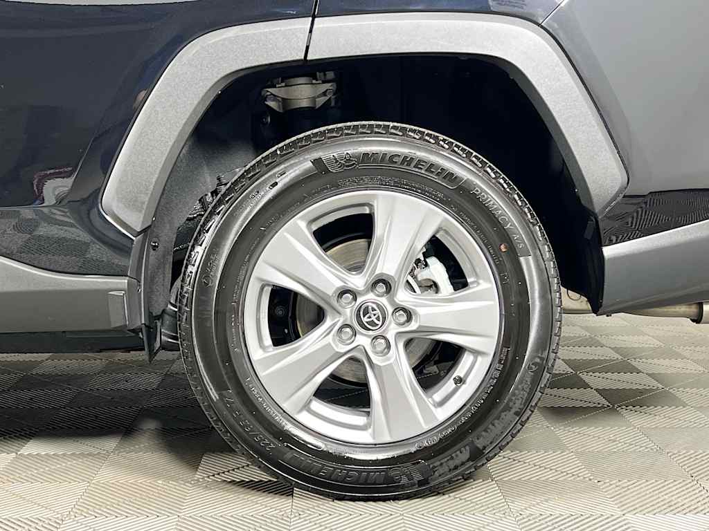 2025 Toyota RAV4 — photo 30