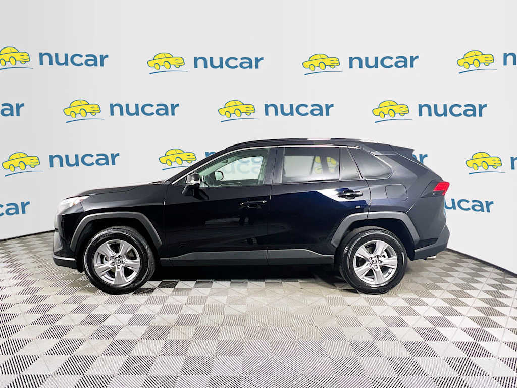 2025 Toyota RAV4 — photo 4