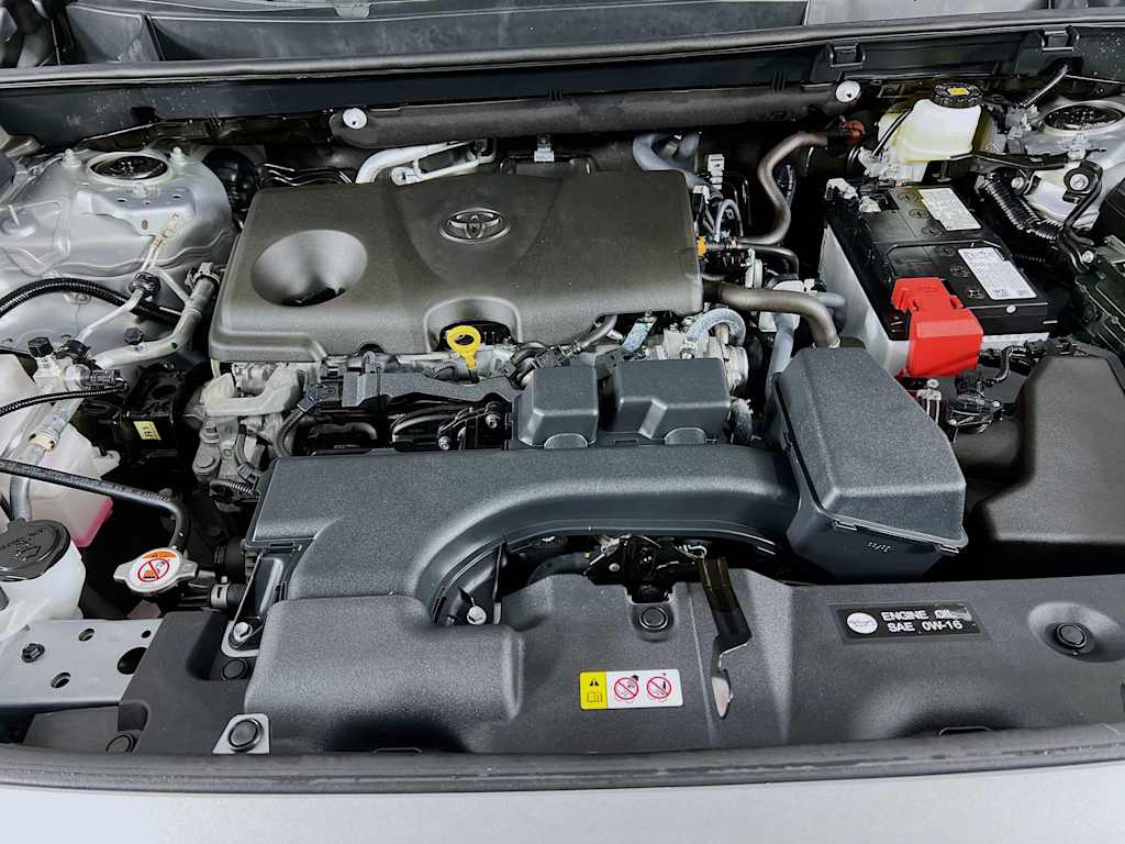 2025 Toyota RAV4 — photo 28