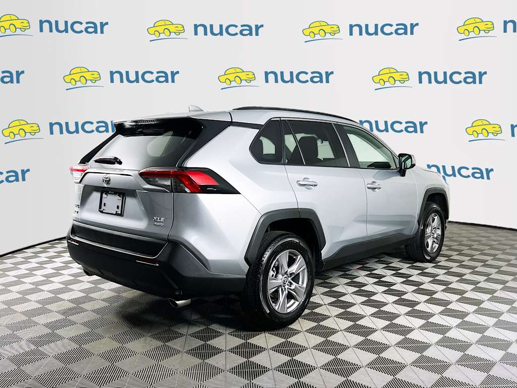 2025 Toyota RAV4 — photo 7