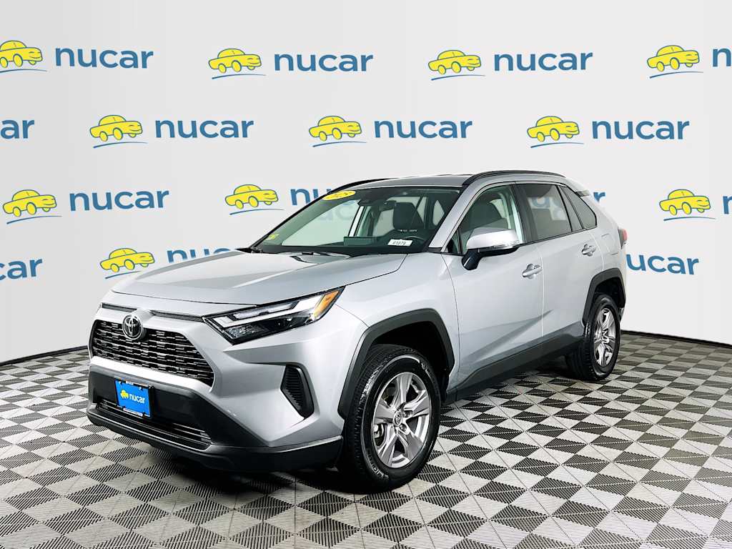 2025 Toyota RAV4 — photo 3