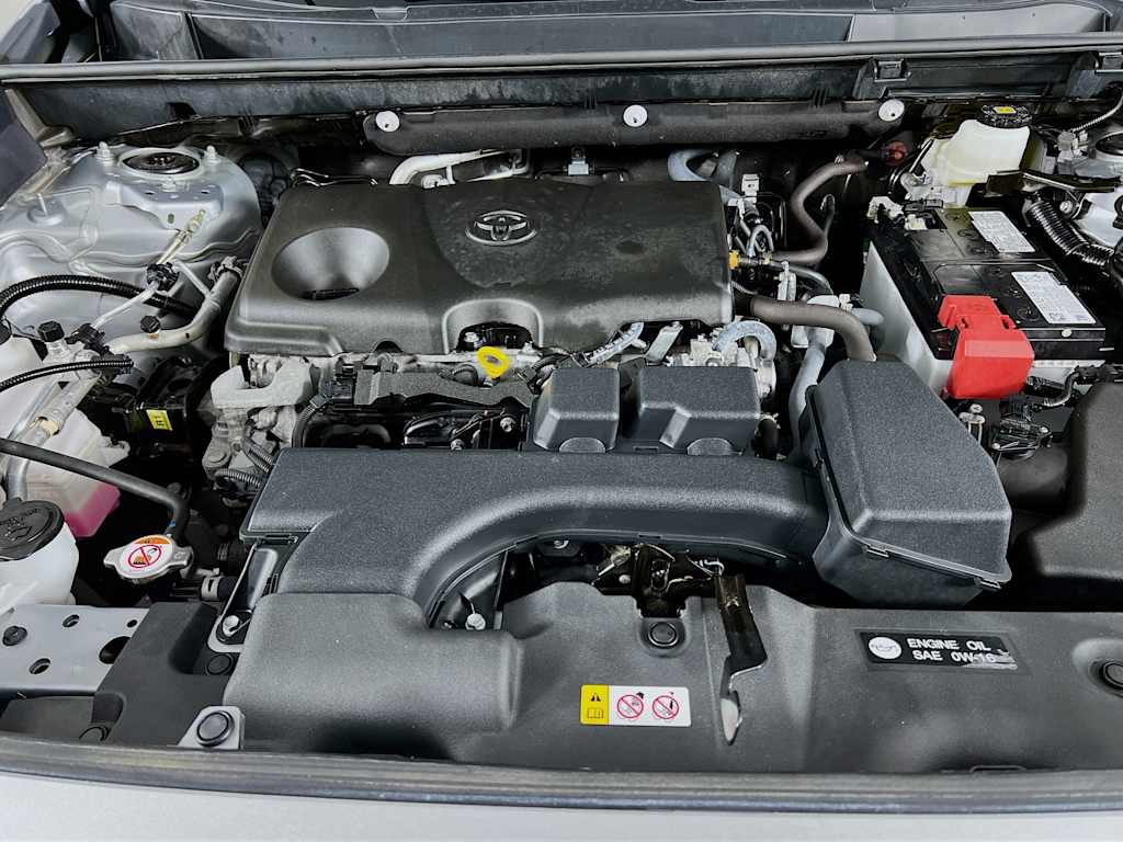 2025 Toyota RAV4 — photo 29