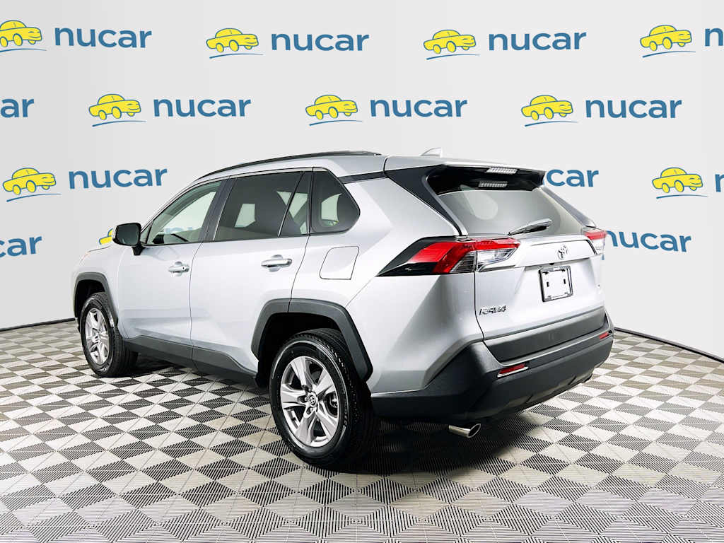 2025 Toyota RAV4 — photo 5