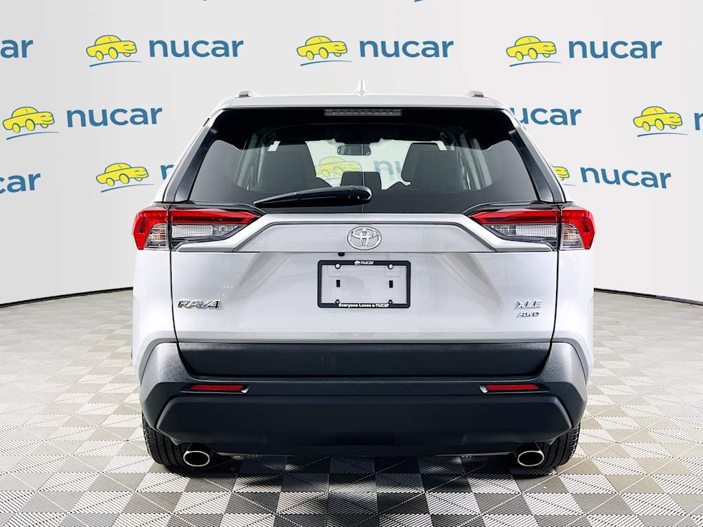 2025 Toyota RAV4 — photo 6