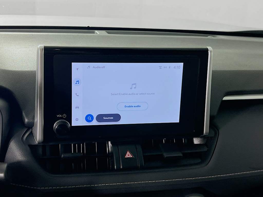 2025 Toyota RAV4 — photo 14