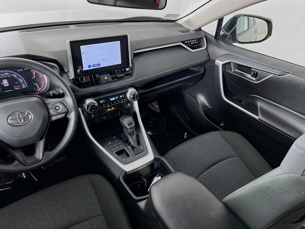 2025 Toyota RAV4 — photo 22
