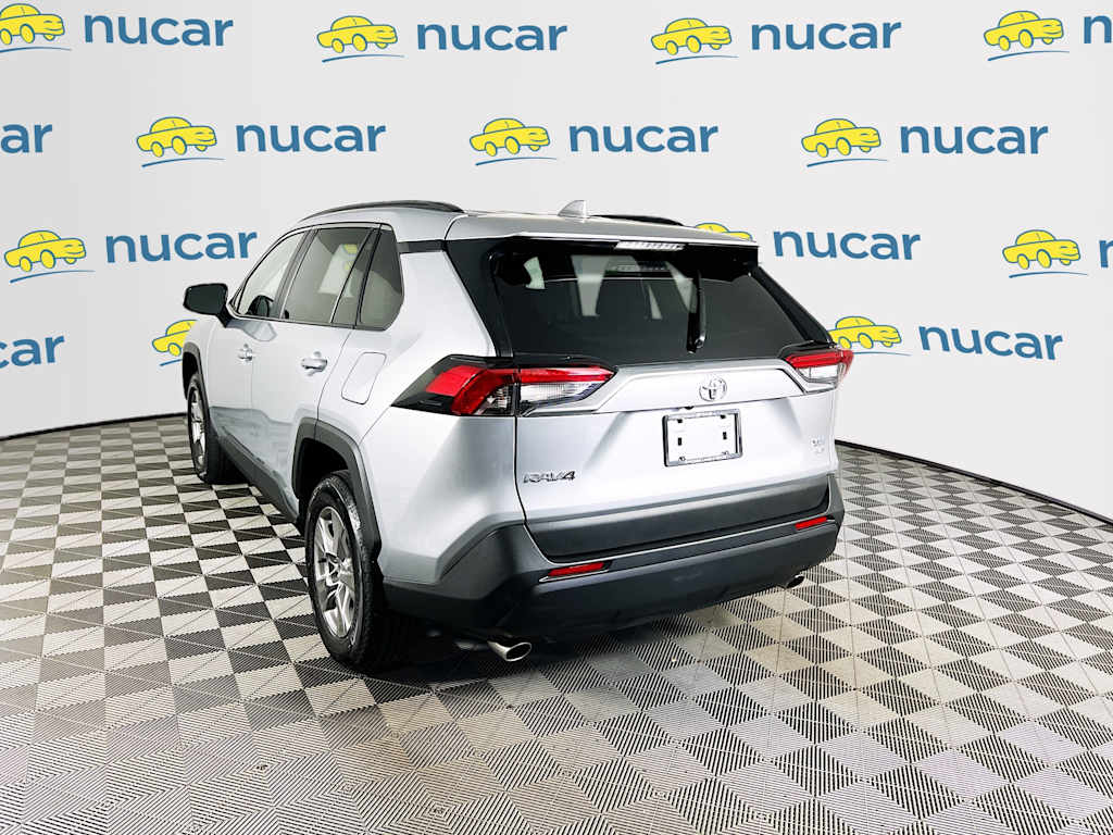 2025 Toyota RAV4 — photo 5