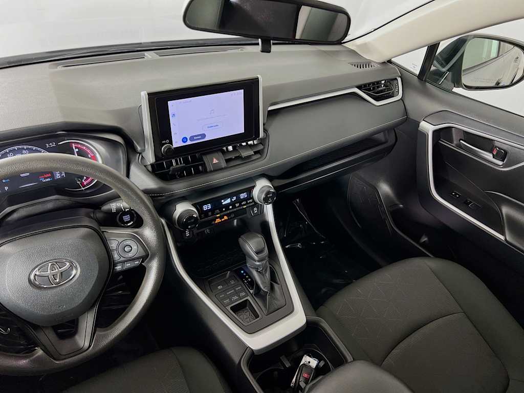 2024 Toyota RAV4 — photo 23