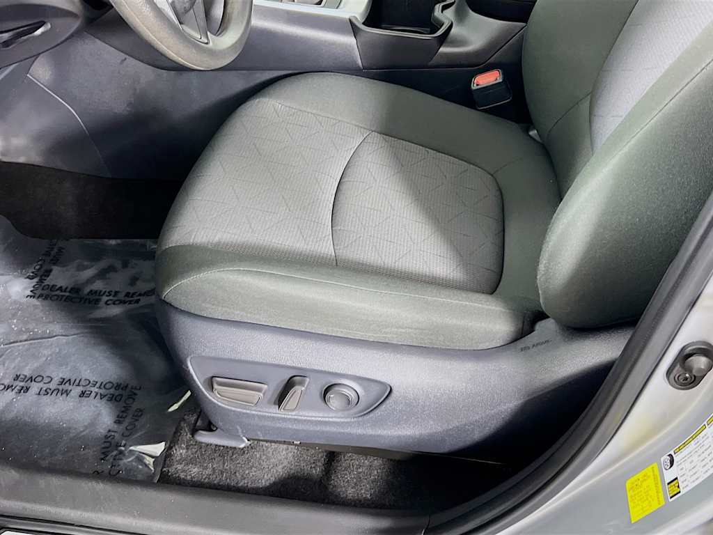 2024 Toyota RAV4 — photo 20