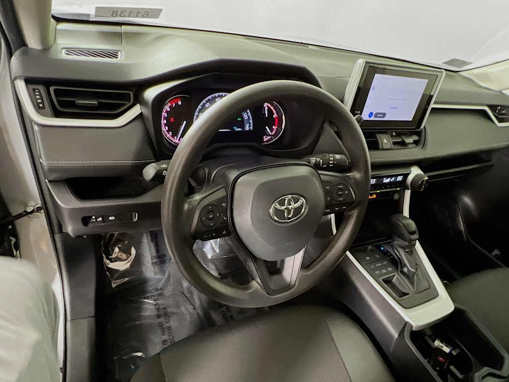 2024 Toyota RAV4 — photo 11