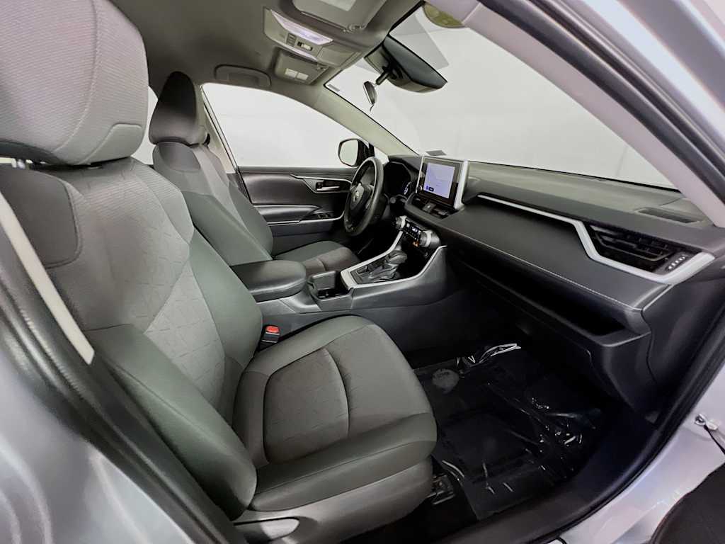 2024 Toyota RAV4 — photo 27