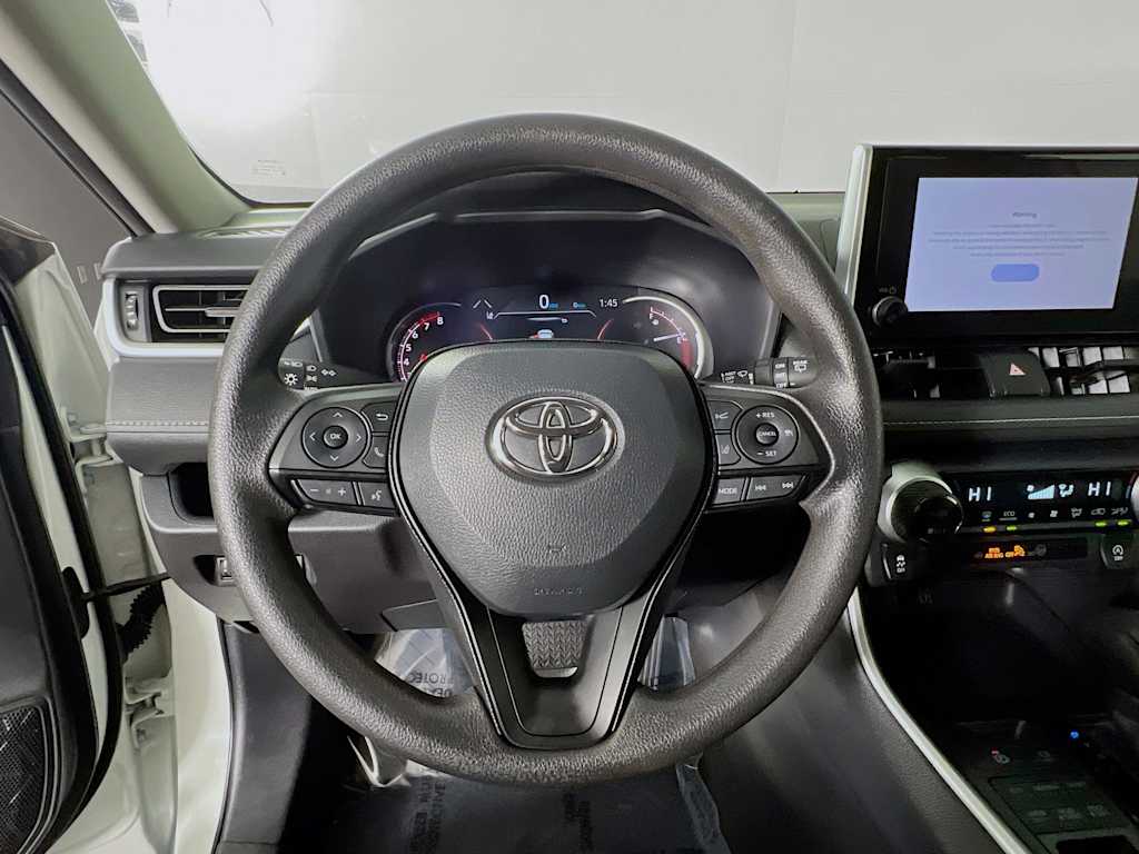 2025 Toyota RAV4 — photo 11