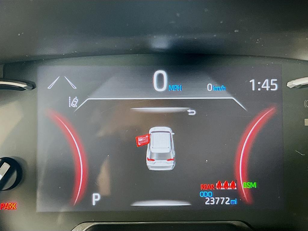 2025 Toyota RAV4 — photo 12