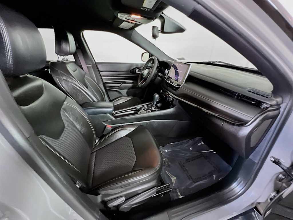 2023 Jeep Compass — photo 27