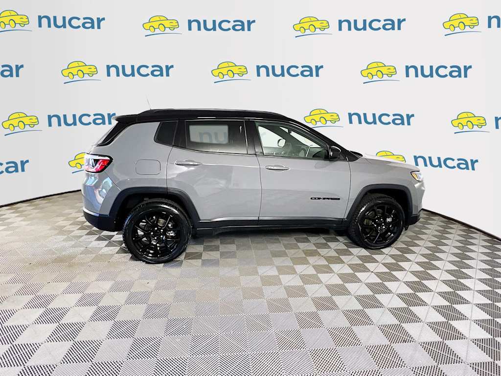 2023 Jeep Compass — photo 8