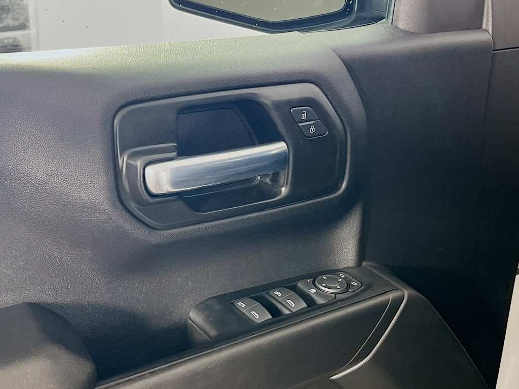 2022 Chevrolet Silverado 1500 — photo 17