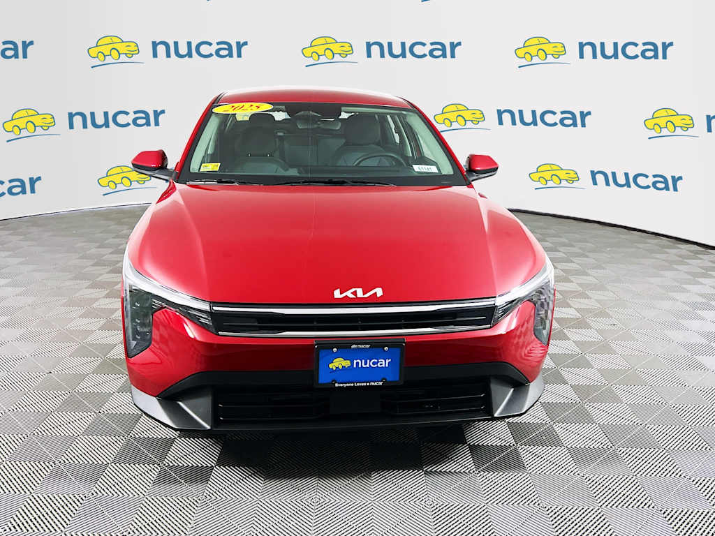 2025 Kia K4 — photo 2
