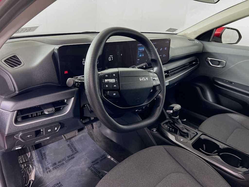 2025 Kia K4 — photo 9