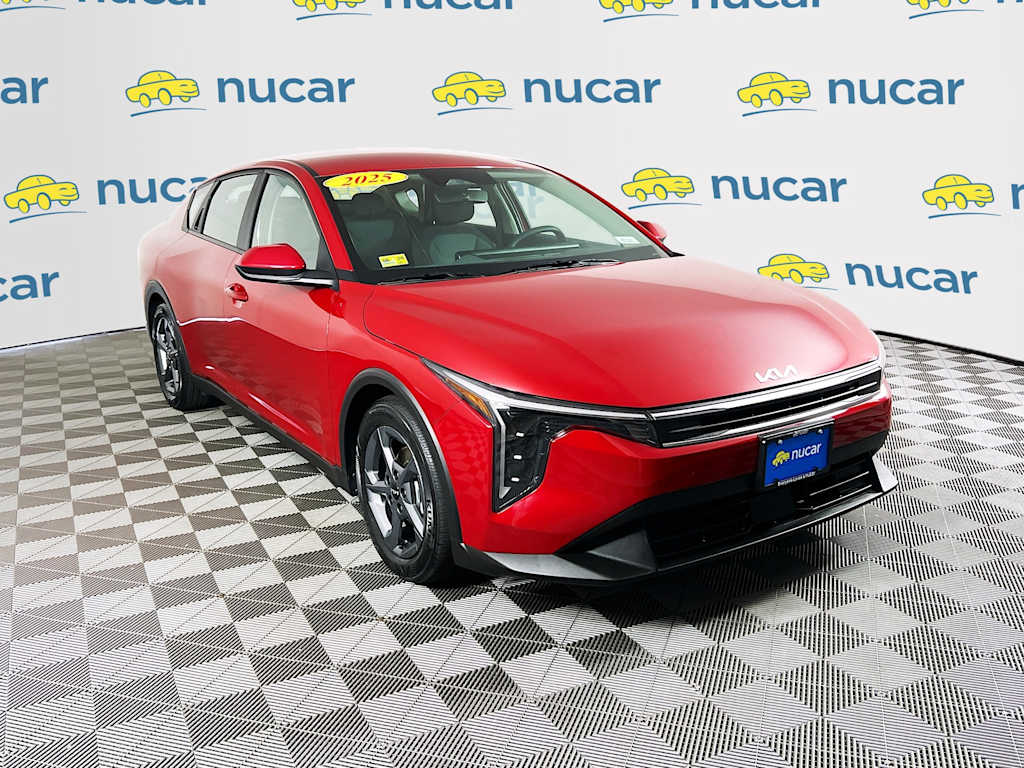 2025 Kia K4 — photo 1