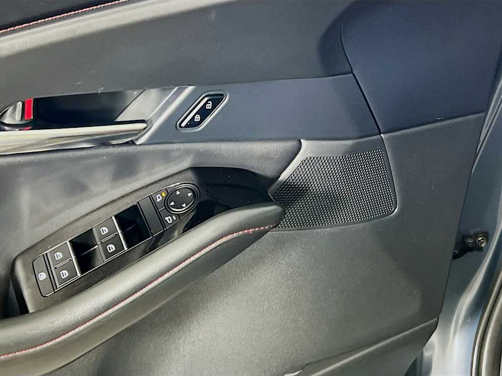 2025 Mazda CX-30 — photo 19
