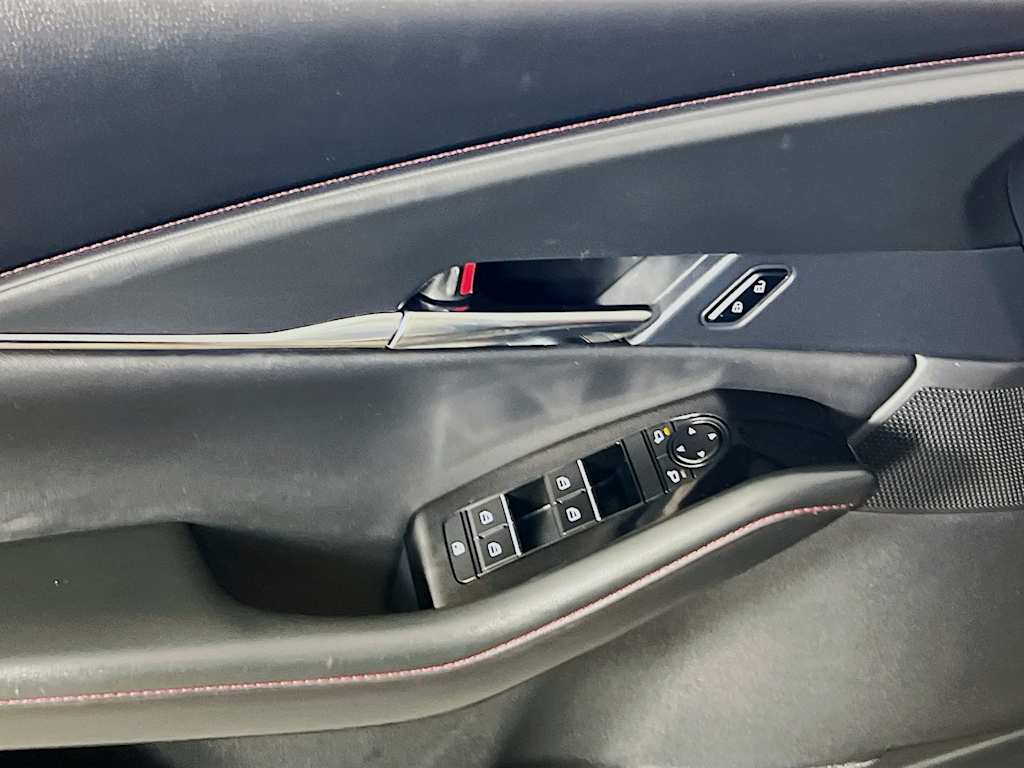 2025 Mazda CX-30 — photo 18