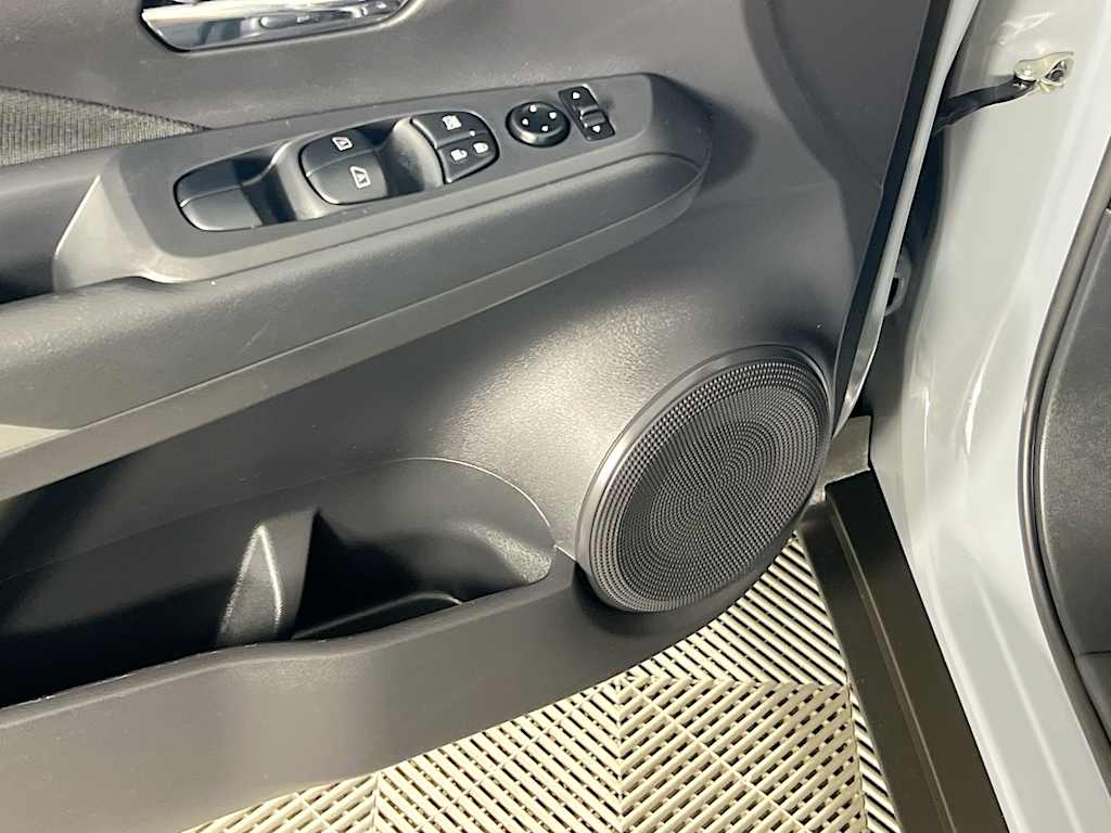 2024 Nissan Kicks — photo 18