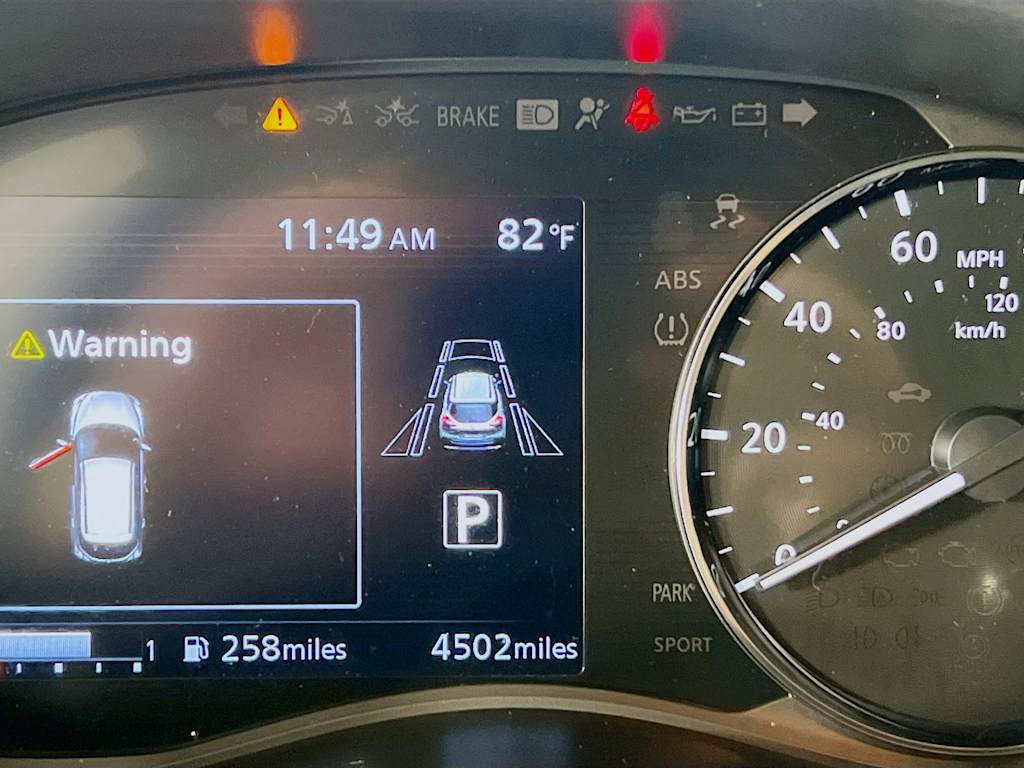 2024 Nissan Kicks — photo 12