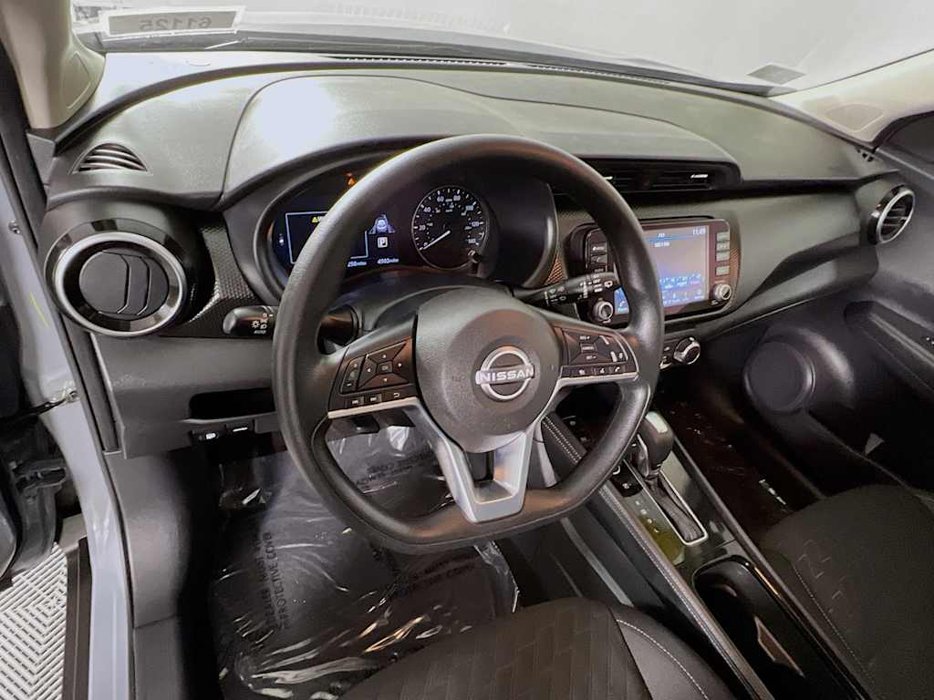 2024 Nissan Kicks — photo 11