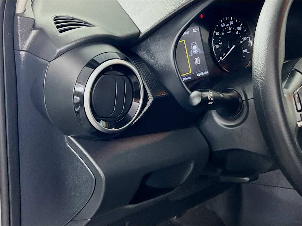 2024 Nissan Kicks — photo 10