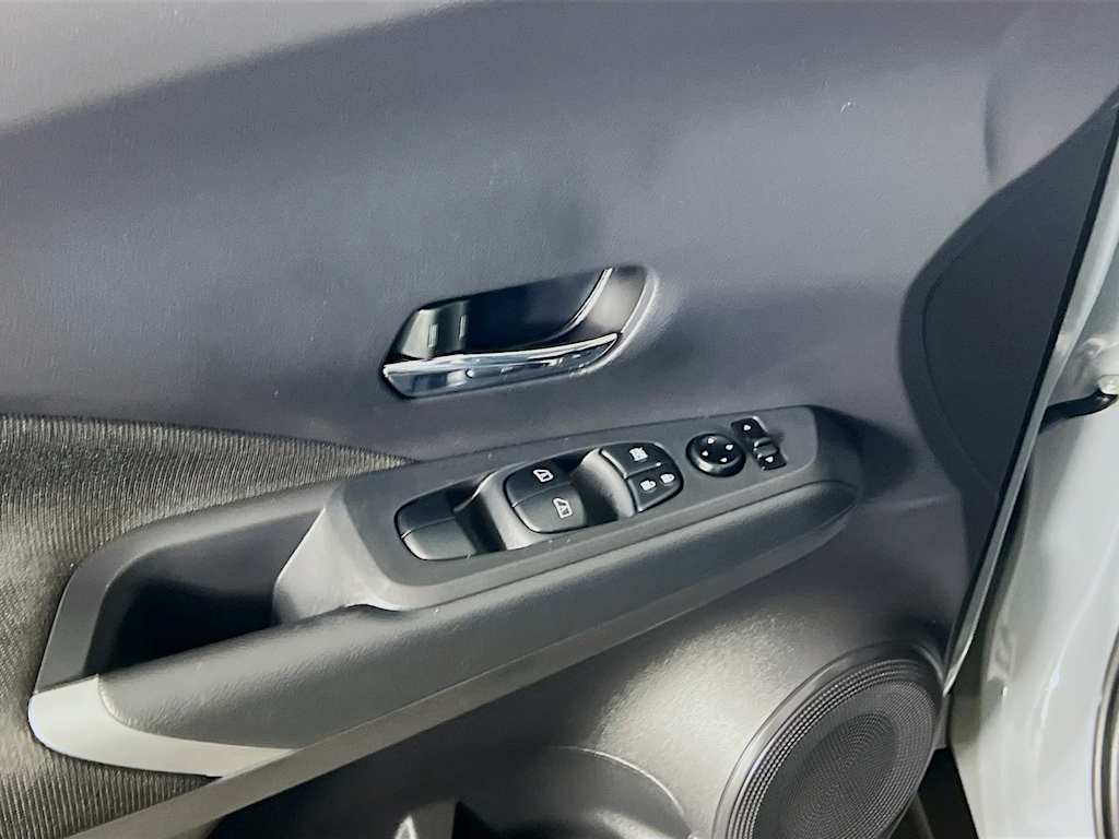 2024 Nissan Kicks — photo 17