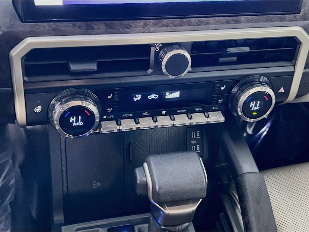 2024 Toyota Tacoma — photo 16