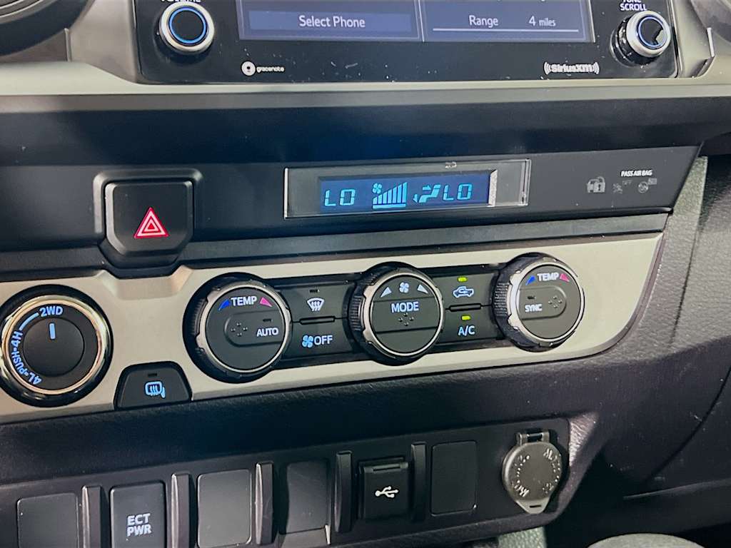 2023 Toyota Tacoma — photo 15