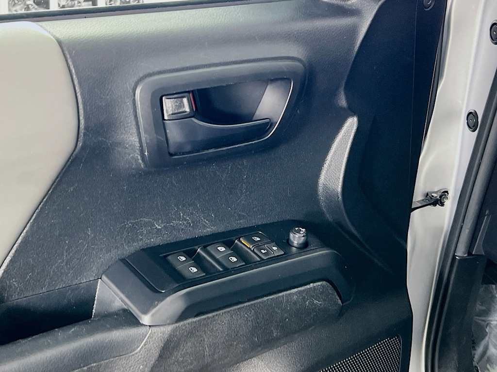 2023 Toyota Tacoma — photo 17