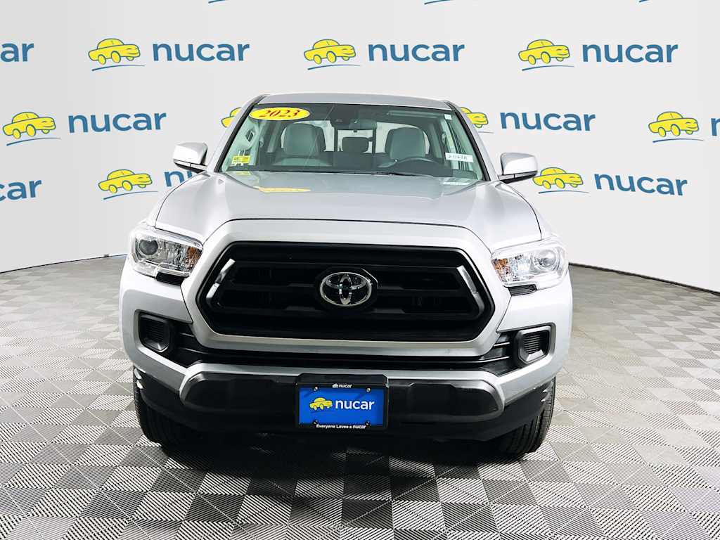 2023 Toyota Tacoma — photo 2