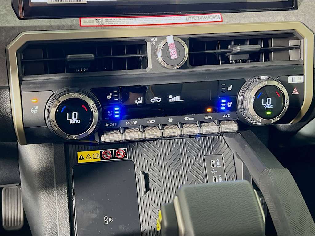 2025 Toyota Tacoma — photo 11