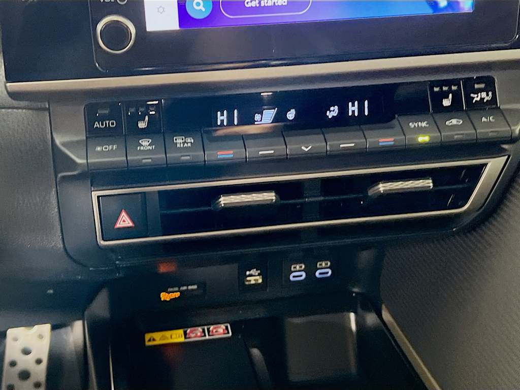 2025 Toyota Camry — photo 15