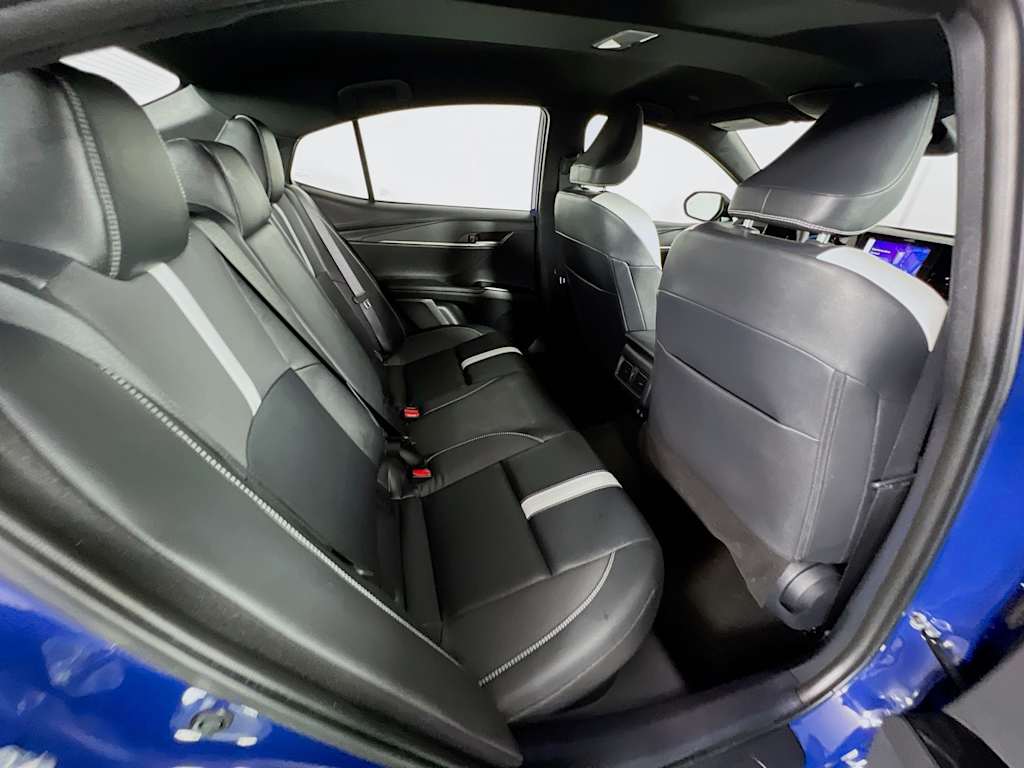 2025 Toyota Camry — photo 26
