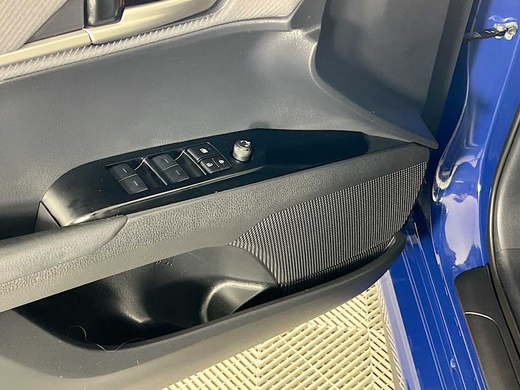 2025 Toyota Camry — photo 18