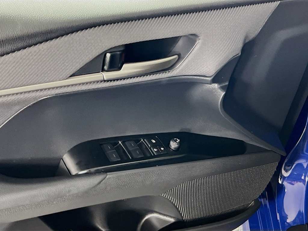 2025 Toyota Camry — photo 17