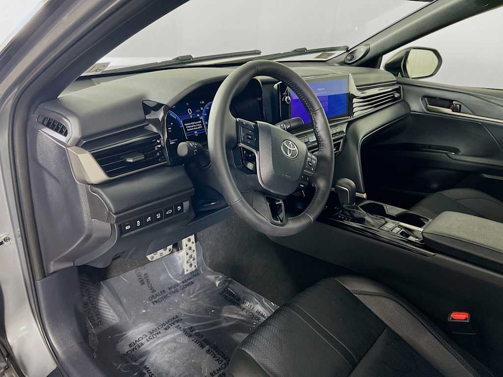 2025 Toyota Camry — photo 9