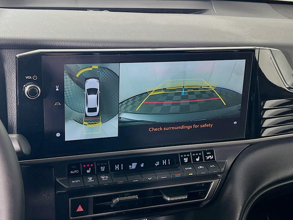 2025 Toyota Camry — photo 13