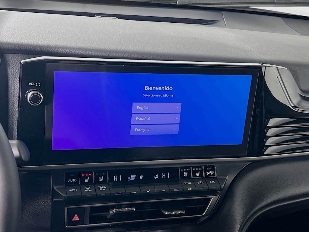 2025 Toyota Camry — photo 14