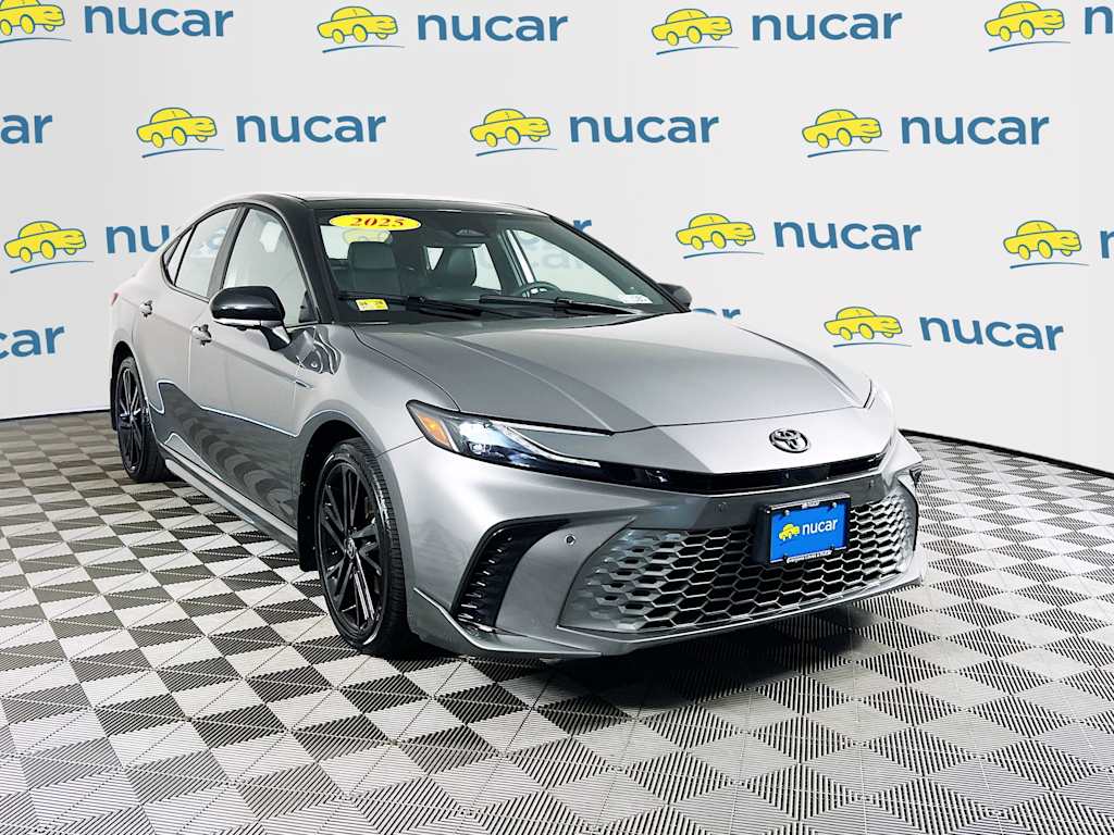 2025 Toyota Camry — photo 1