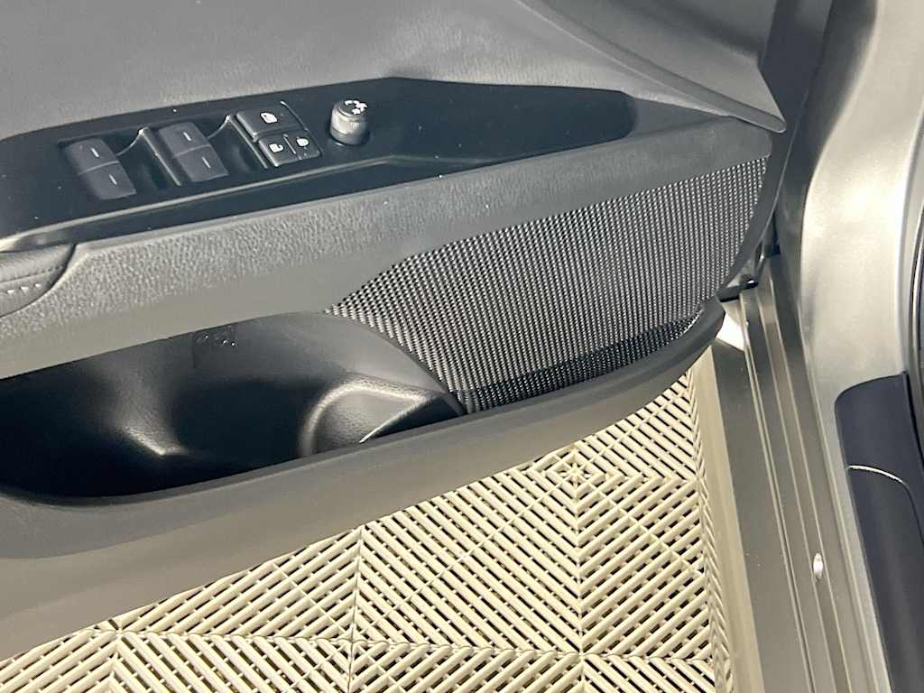 2025 Toyota Camry — photo 18