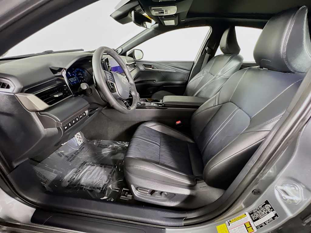 2025 Toyota Camry — photo 21