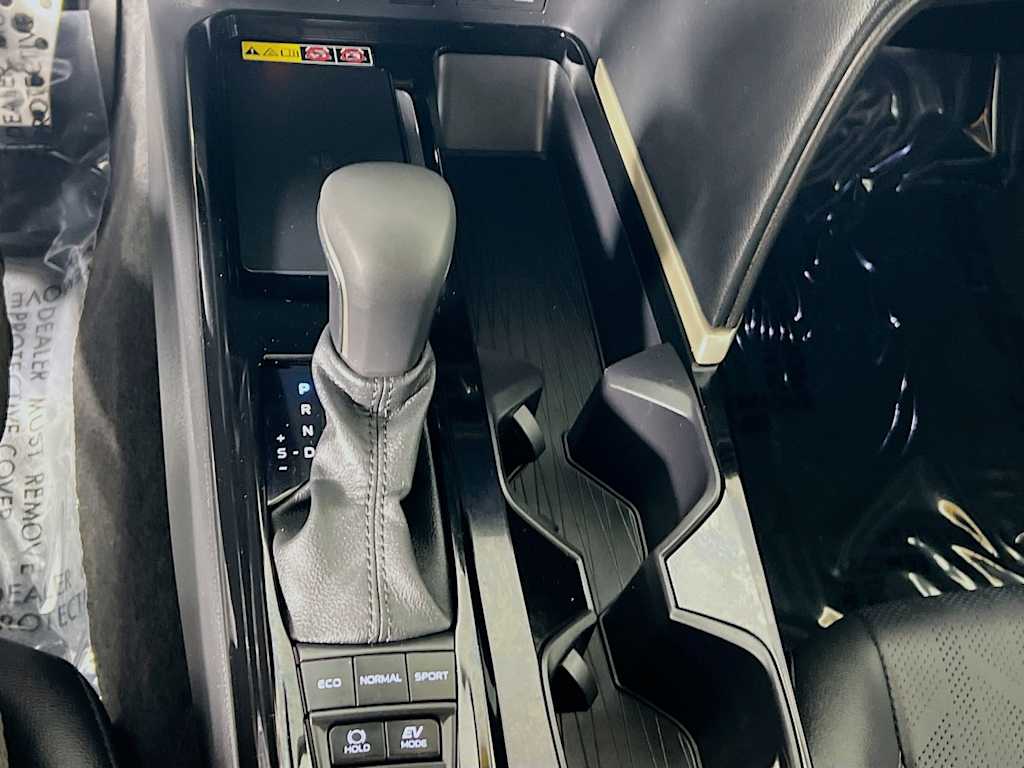 2025 Toyota Camry — photo 16