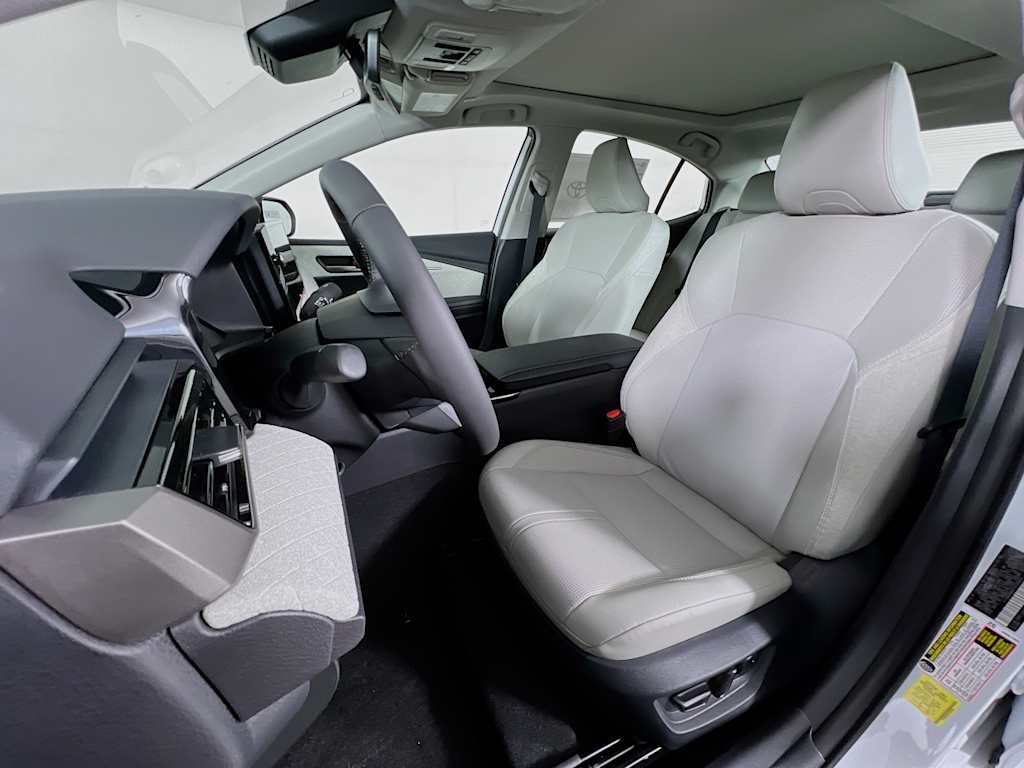 2026 Toyota Camry — photo 13